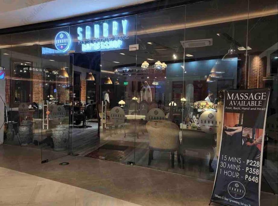 Apartment In Air Residences, Makati With Wifi, Netflix, Pool, Mall And More 马尼拉 外观 照片