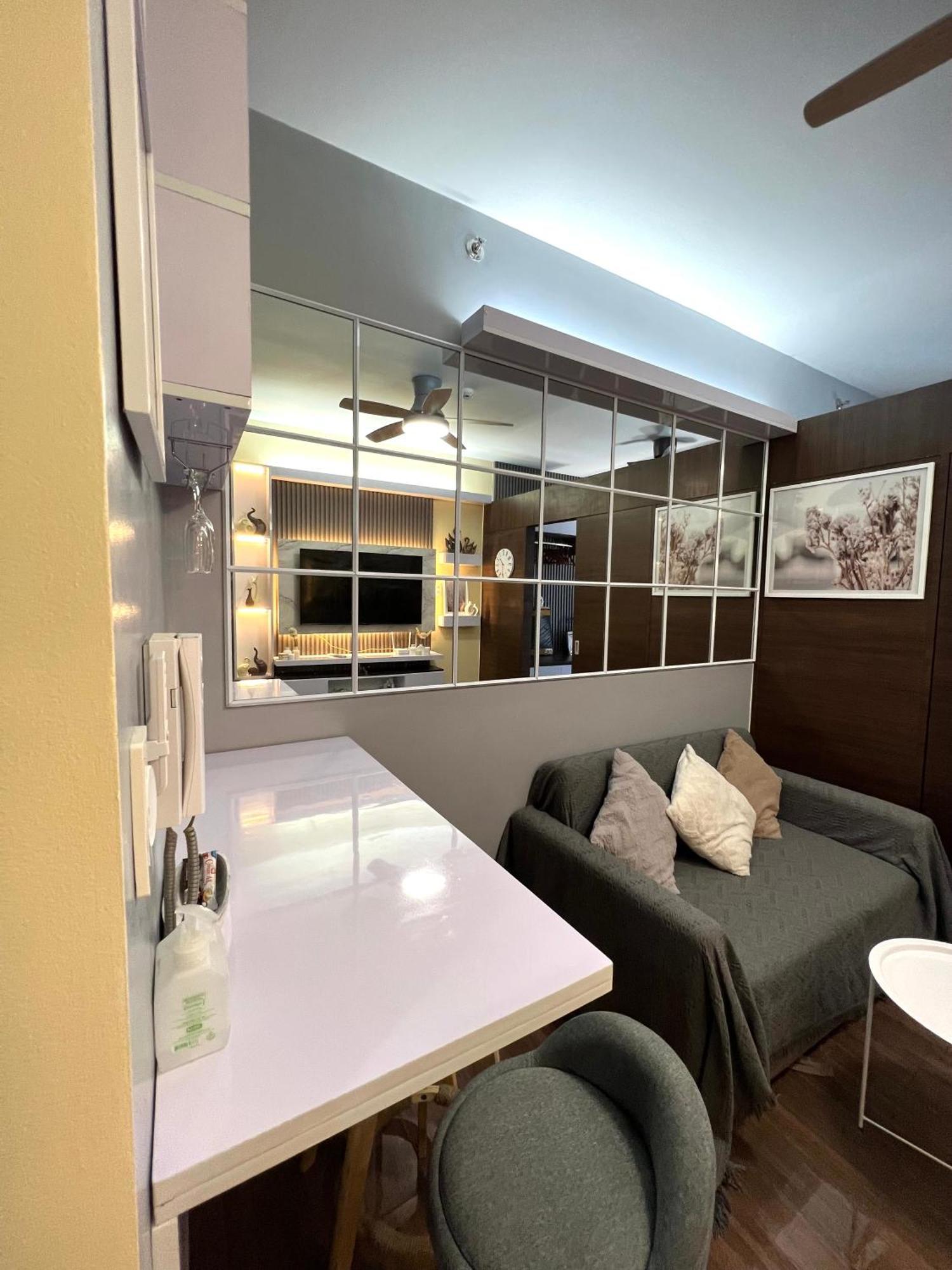 Apartment In Air Residences, Makati With Wifi, Netflix, Pool, Mall And More 马尼拉 外观 照片